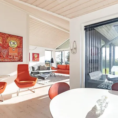 Seaside Retreat With - By Traum