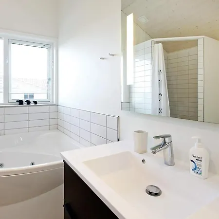 Seaside Retreat With - By Traum בית נופש Bøjden