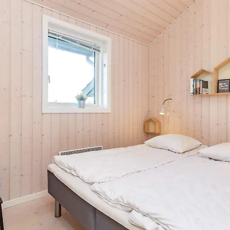 Seaside Retreat With - By Traum *